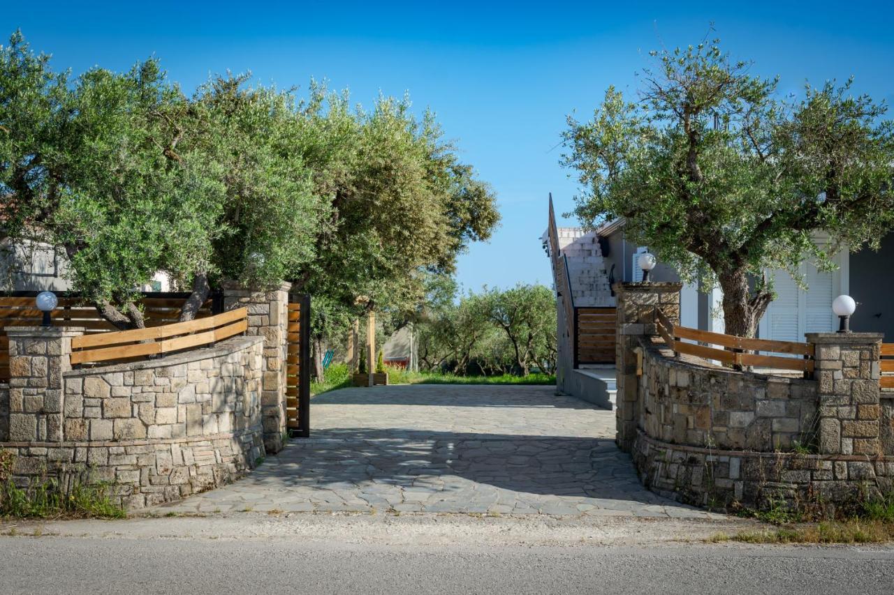 Serotonin Gaitani Exterior foto